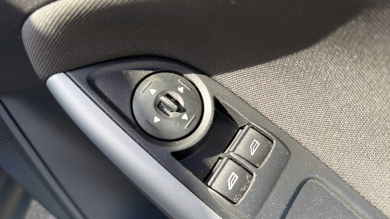 Ford Focus 1.0 EcoBoost Zetec 5dr Petrol Hatchback